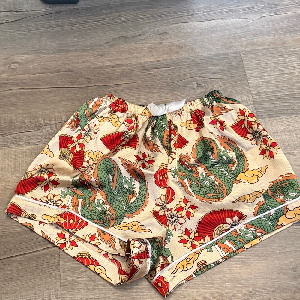 SHEIN Multicolor Dragon Print Women Shorts